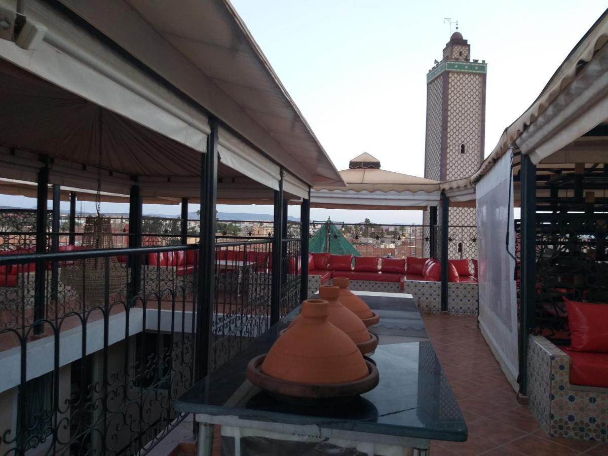 Hotel LAHLOU riad Cafeteria Oujda Eksteriør billede