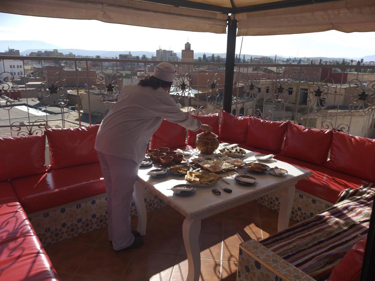 Hotel LAHLOU riad Cafeteria Oujda Eksteriør billede